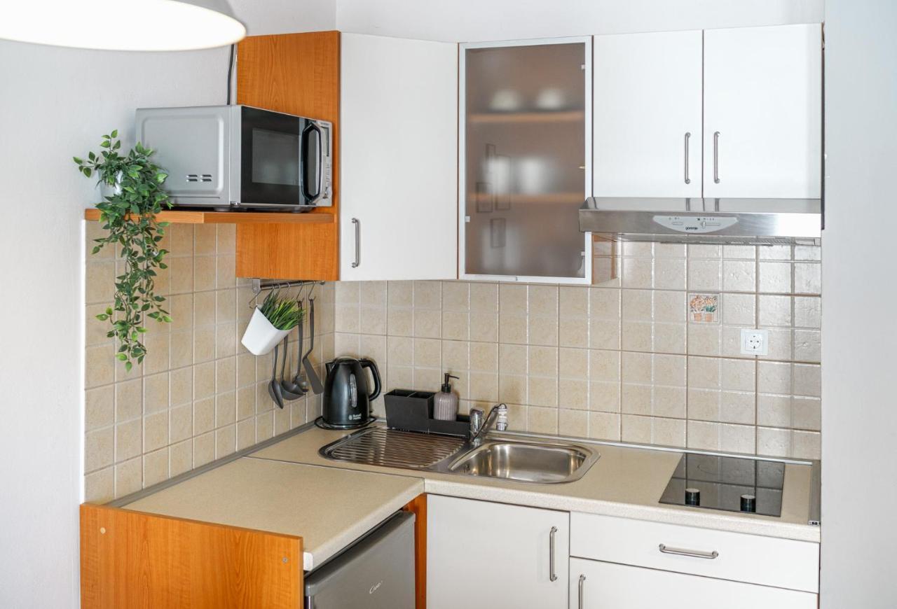 Family Petrov Apartments Водице Екстериор снимка