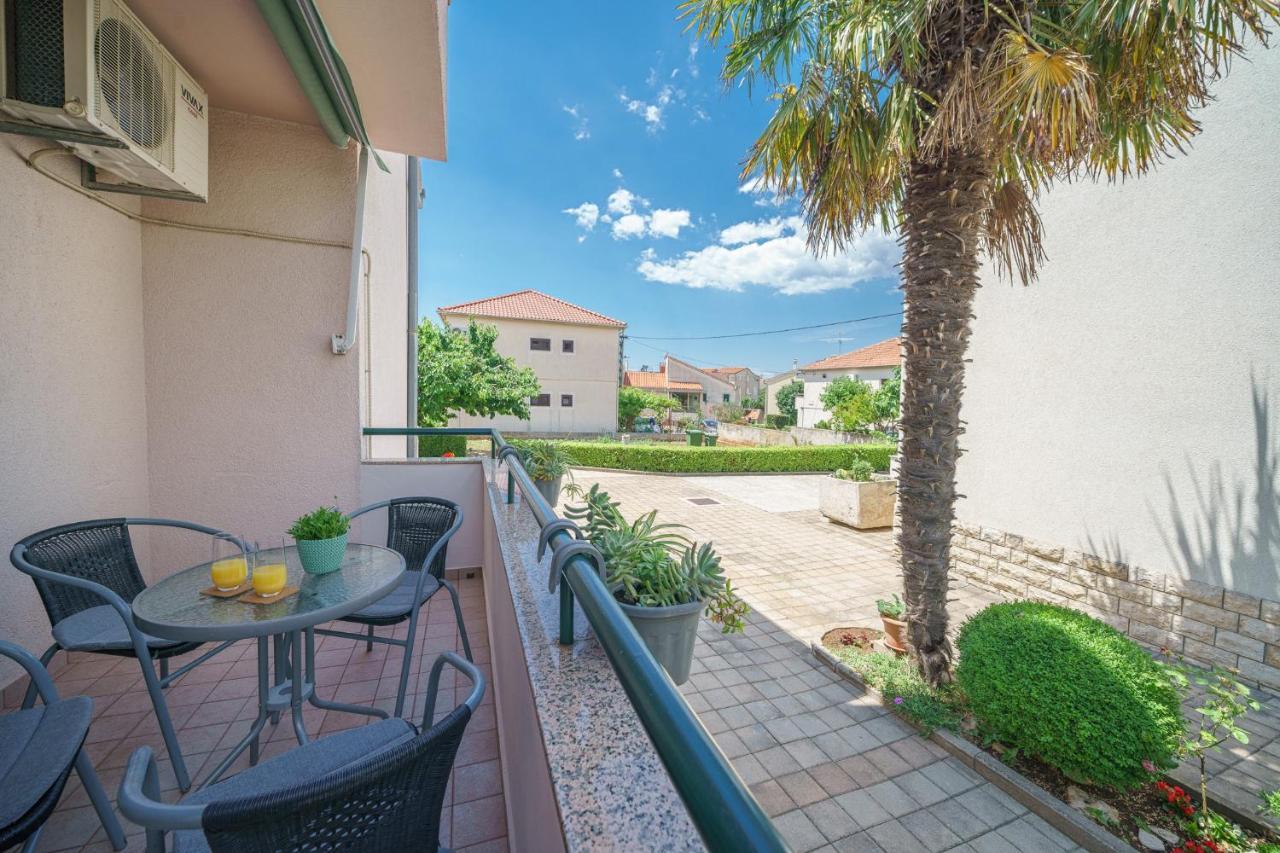 Family Petrov Apartments Водице Екстериор снимка