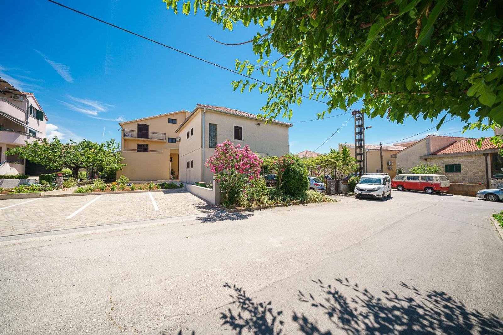 Family Petrov Apartments Водице Екстериор снимка
