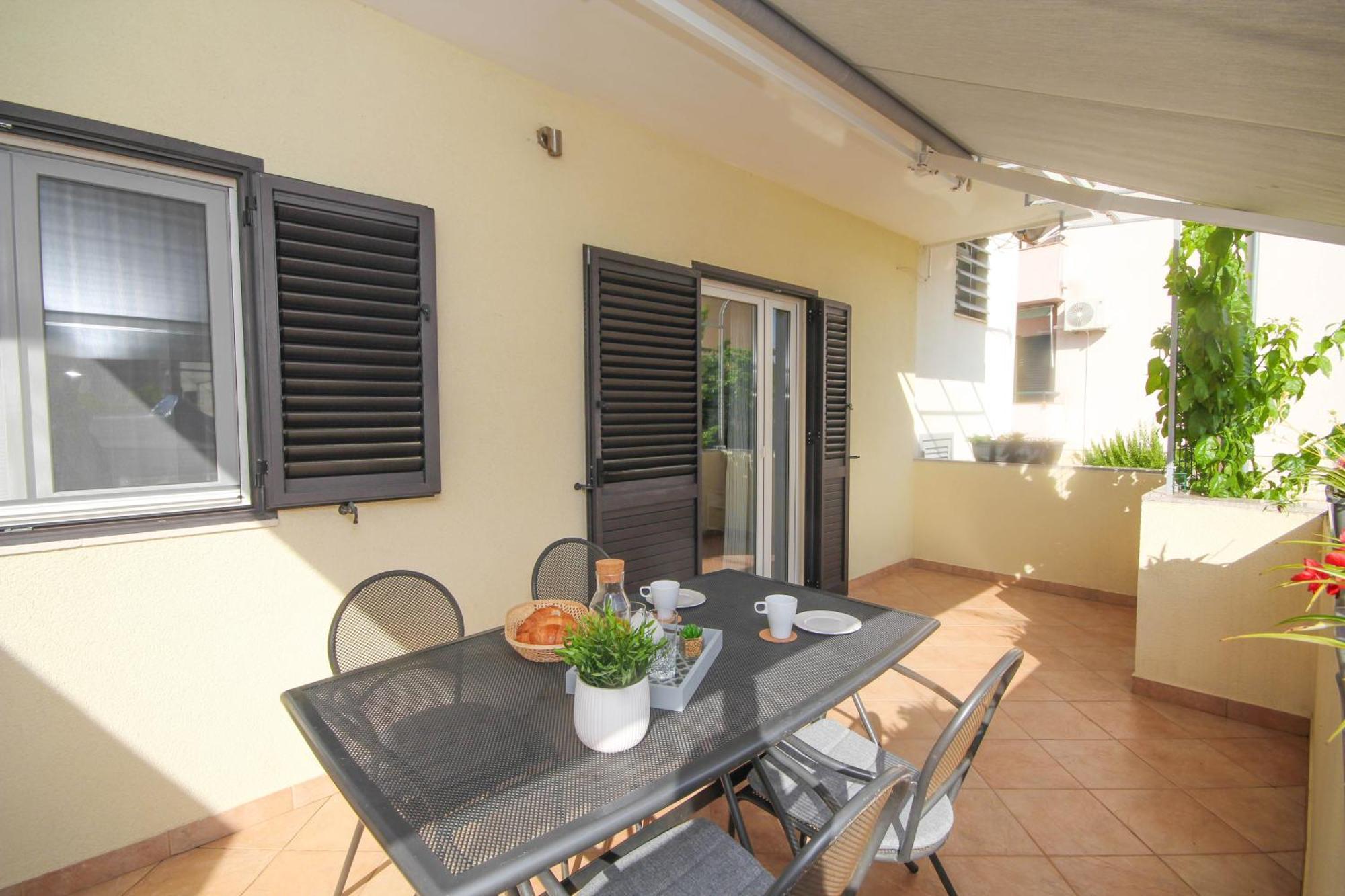 Family Petrov Apartments Водице Стая снимка