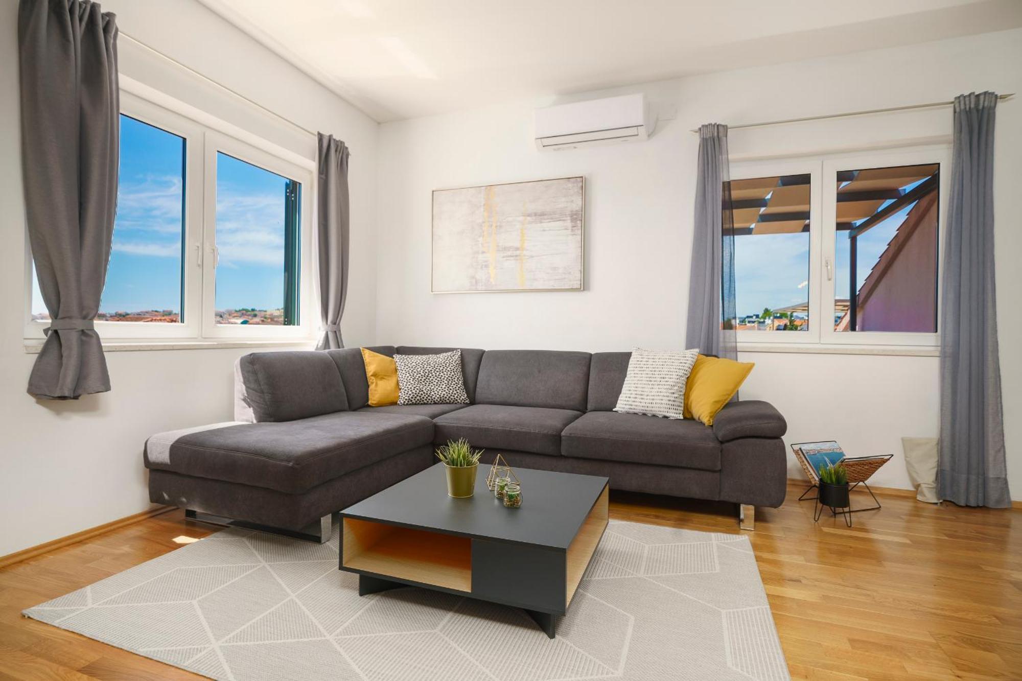 Family Petrov Apartments Водице Екстериор снимка