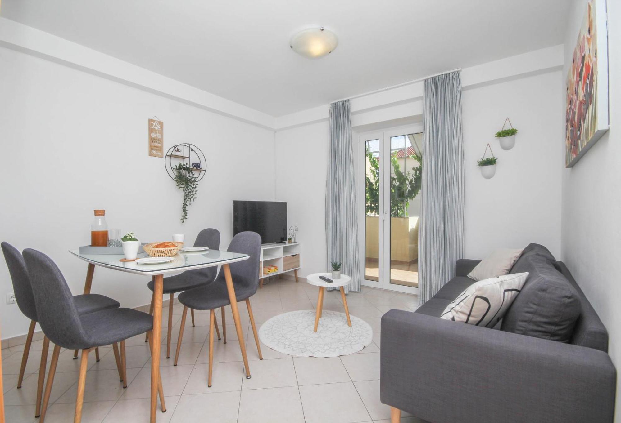 Family Petrov Apartments Водице Стая снимка