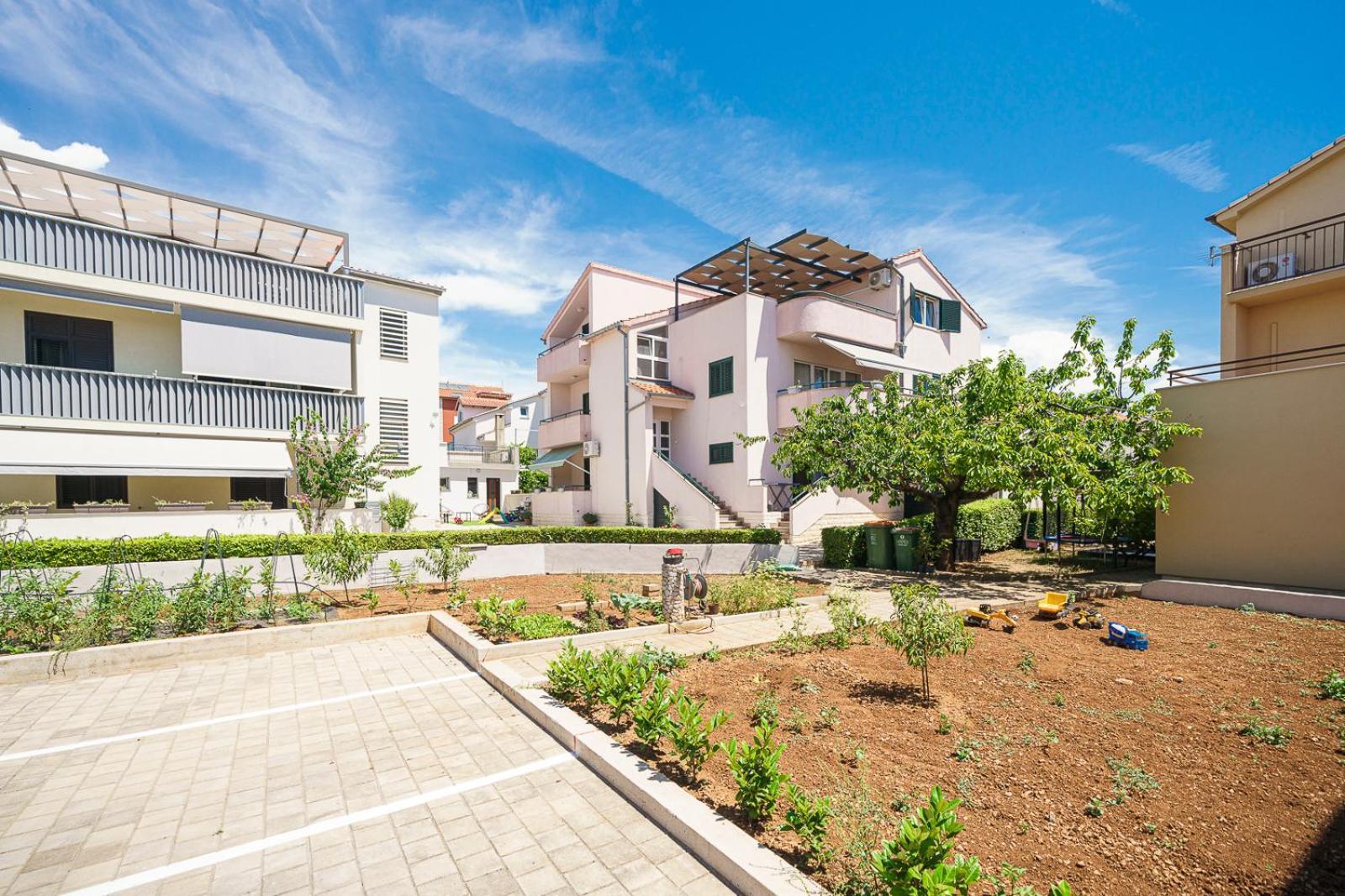 Family Petrov Apartments Водице Екстериор снимка