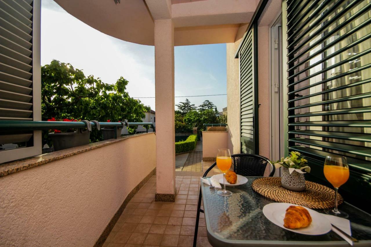 Family Petrov Apartments Водице Екстериор снимка